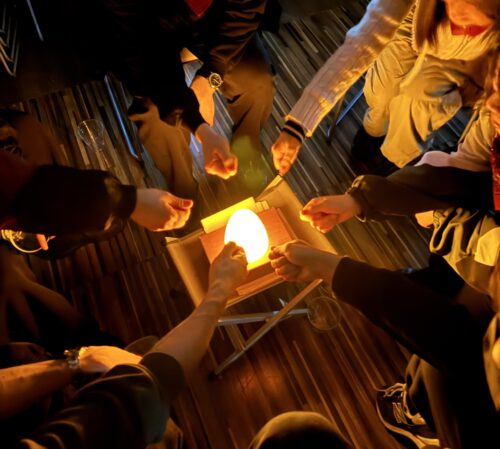 室内焚火風景①